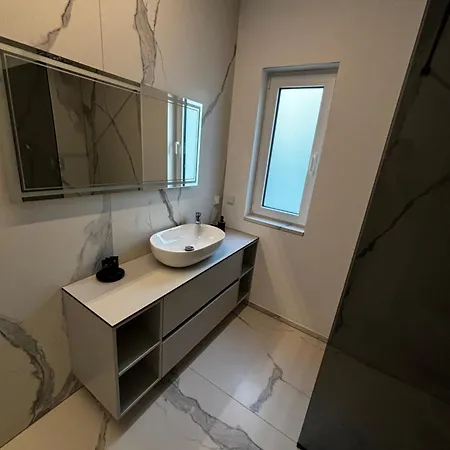 Luxor 4 דירה סראייבו