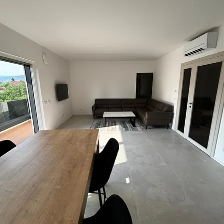 Apartment Luxor 4 *